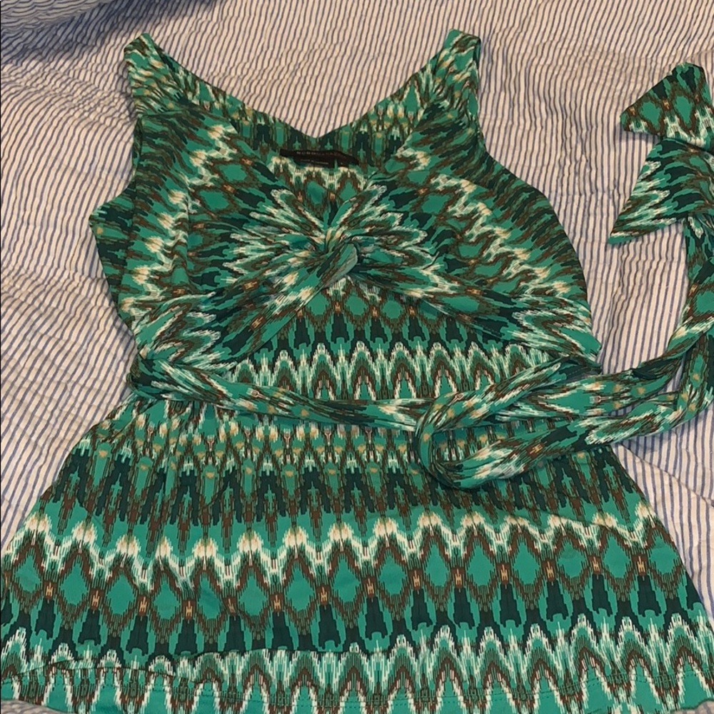 BCBG MaxAzaria printed v neck top